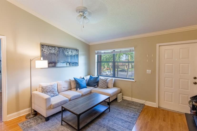 4703 Lucerne Lakes Boulevard E # 204, Lake Worth FL 33467