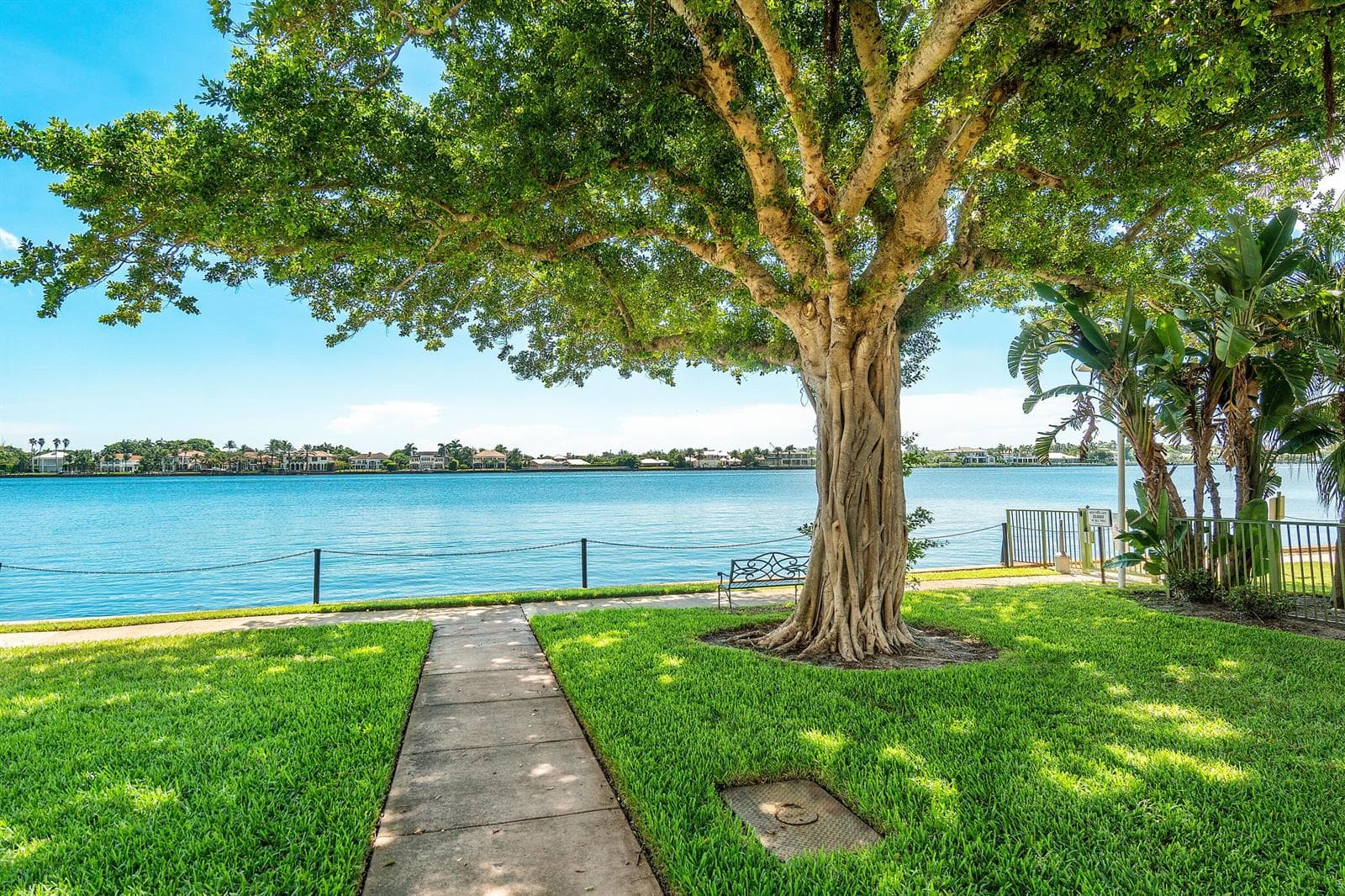 131 Yacht Club Way # 307, Hypoluxo FL 33462 - Hypoluxo, FL - Photo 1