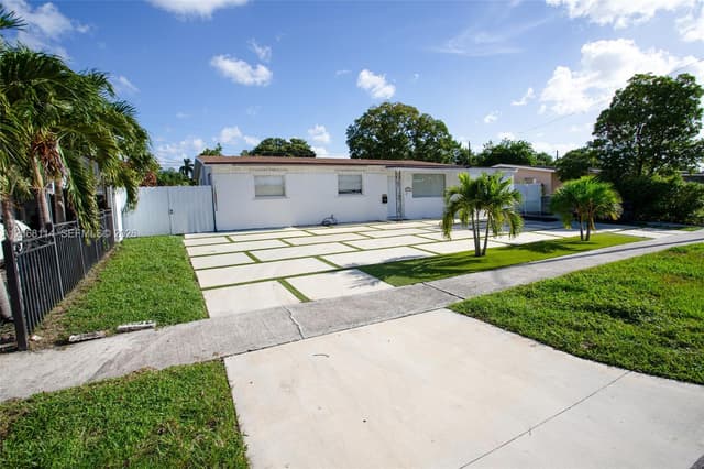 6930 Fillmore St, Hollywood FL 33024 - Hollywood, FL - Photo 2