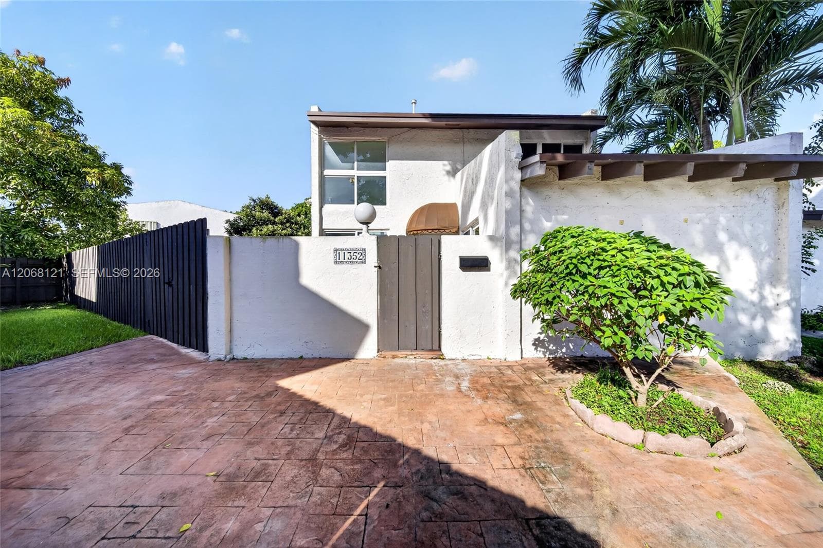 11352 SW 69th Ter, Miami FL 33173 - Miami, FL - Photo 1