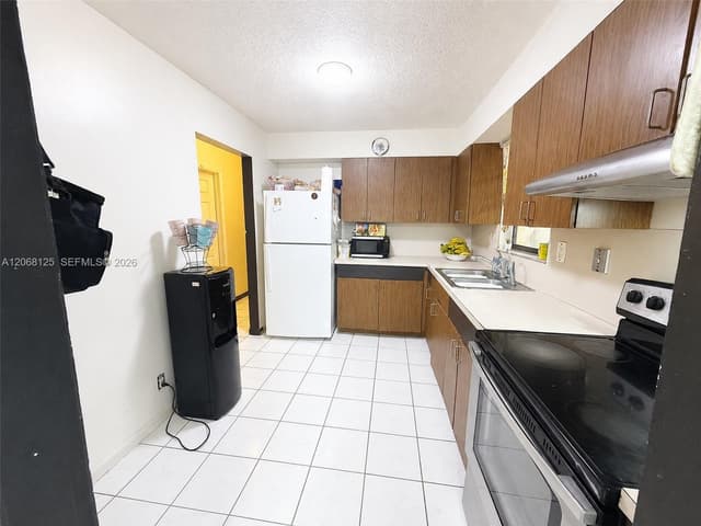 2745 NW 7th Ct, Fort Lauderdale FL 33311 - Fort Lauderdale, FL - Photo 6
