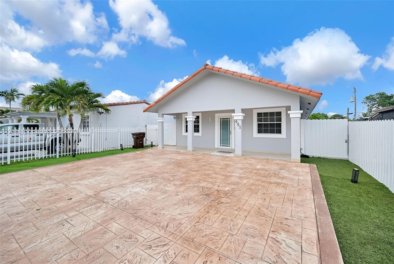 451 E 37st, Hialeah FL 33013 - Hialeah, FL - Photo 1
