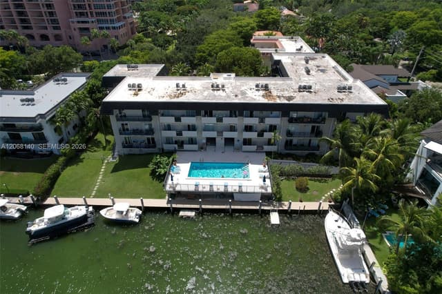 6815 Edgewater Dr # 301, Coral Gables FL 33133 - Coral Gables, FL - Photo 2