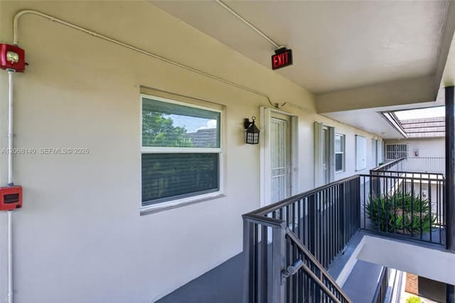 6815 Edgewater Dr # 301, Coral Gables FL 33133 - Coral Gables, FL - Photo 7
