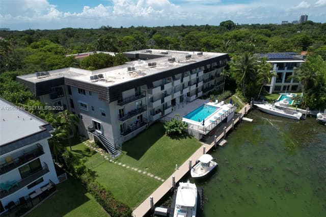 6815 Edgewater Dr # 301, Coral Gables FL 33133 - Coral Gables, FL - Photo 3