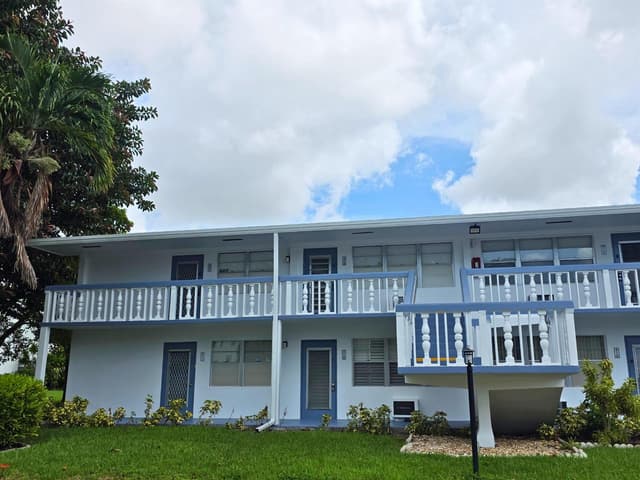 418 Tilford T # 418, Deerfield Beach FL 33442 - Deerfield Beach, FL - Photo 2