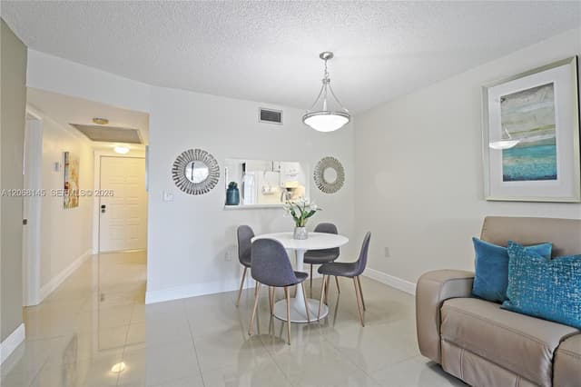 1100 Colony Point Cir # 419, Pembroke Pines FL 33026 - Pembroke Pines, FL - Photo 3