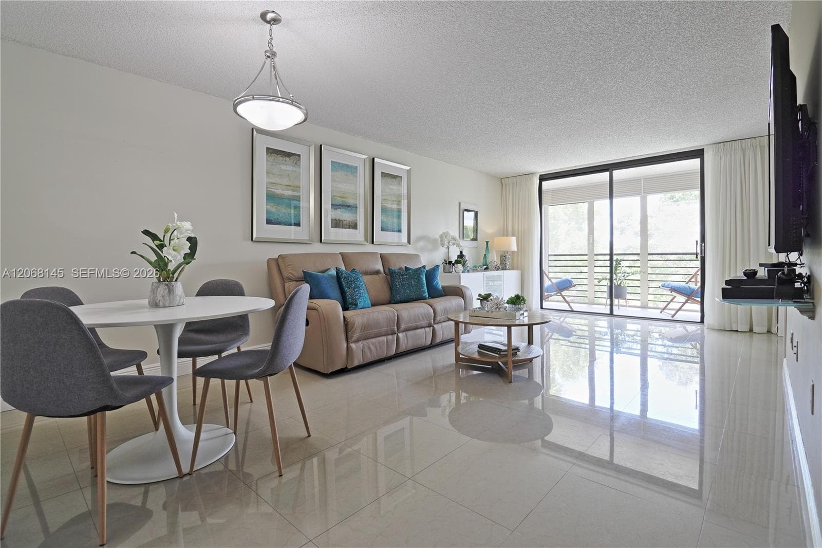1100 Colony Point Cir # 419, Pembroke Pines FL 33026 - Pembroke Pines, FL - Photo 1