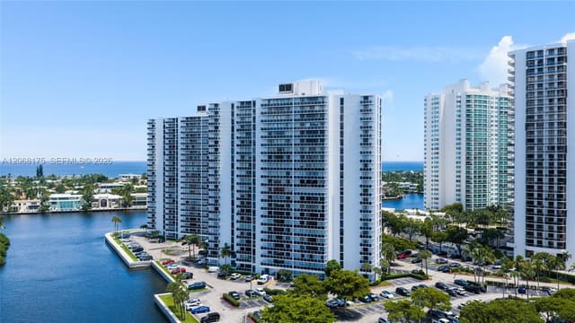 20505 E Country Club Dr # 2132, Aventura FL 33180 - Aventura, FL - Photo 4