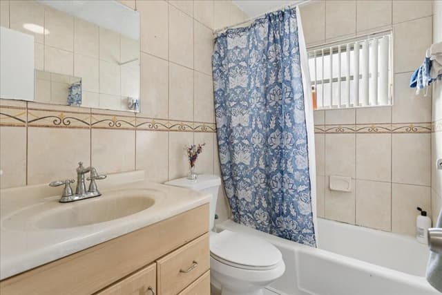 4290 NW 49th Terrace NW, Lauderdale Lakes FL 33319 - Lauderdale Lakes, FL - Photo 4