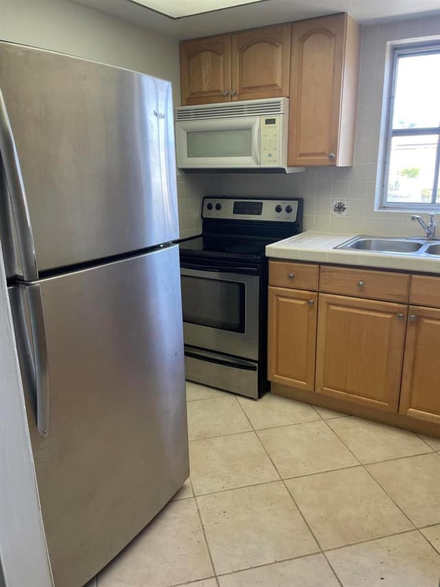 2965 ASHLEY Drive W # C, West Palm Beach FL 33415 - West Palm Beach, FL - Photo 4