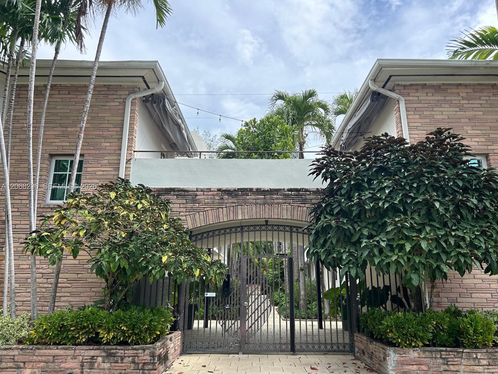 1605 Lenox Ave # 3, Miami Beach FL 33139 - Miami Beach, FL - Photo 1