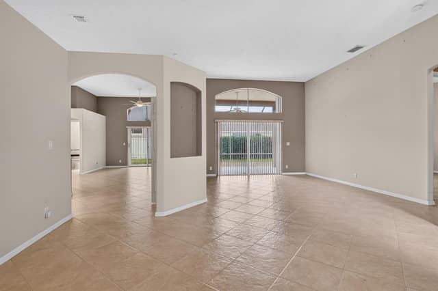 6783 Las Colinas Court, Lake Worth FL 33463 - Lake Worth, FL - Photo 4