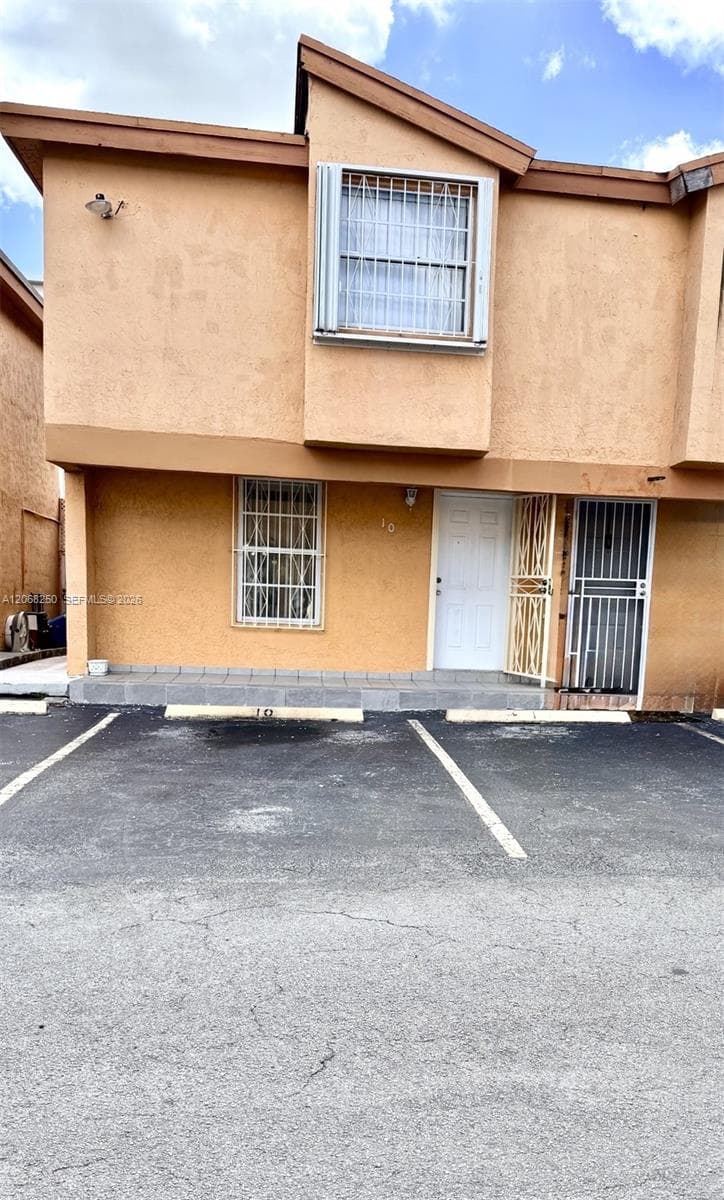 1701 W 42nd Pl # 10, Hialeah FL 33012 - Hialeah, FL - Photo 1