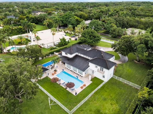 13880 SW 68th Ave, Palmetto Bay FL 33158 - Palmetto Bay, FL - Photo 5
