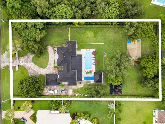 13880 SW 68th Ave, Palmetto Bay FL 33158 - Palmetto Bay, FL - Photo 4