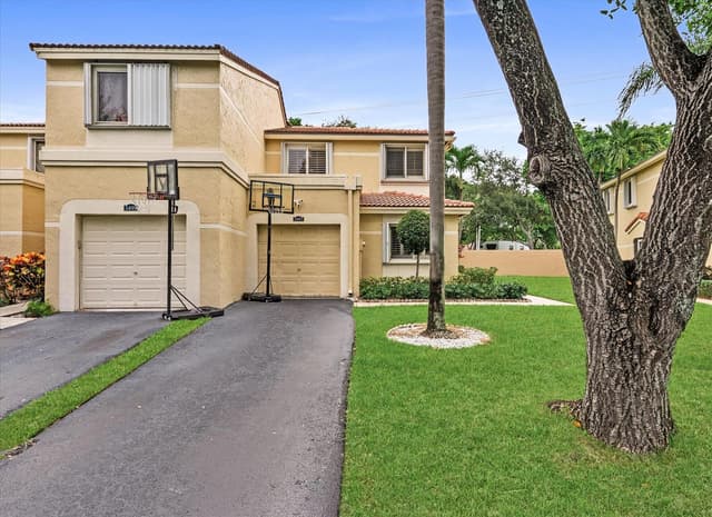 3497 DEER CREEK PALLADIAN Circle # 3497, Deerfield Beach FL 33442 - Deerfield Beach, FL - Photo 2