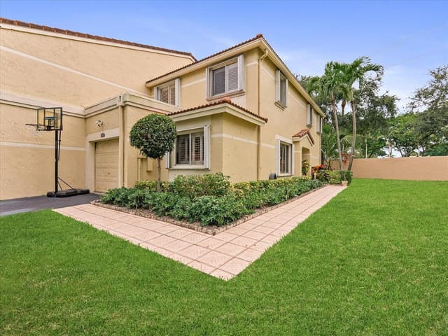 3497 DEER CREEK PALLADIAN Circle # 3497, Deerfield Beach FL 33442 - Deerfield Beach, FL - Photo 5