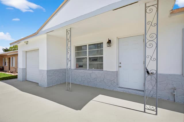 405 SW 78TH Terrace, North Lauderdale FL 33068 - North Lauderdale, FL - Photo 4
