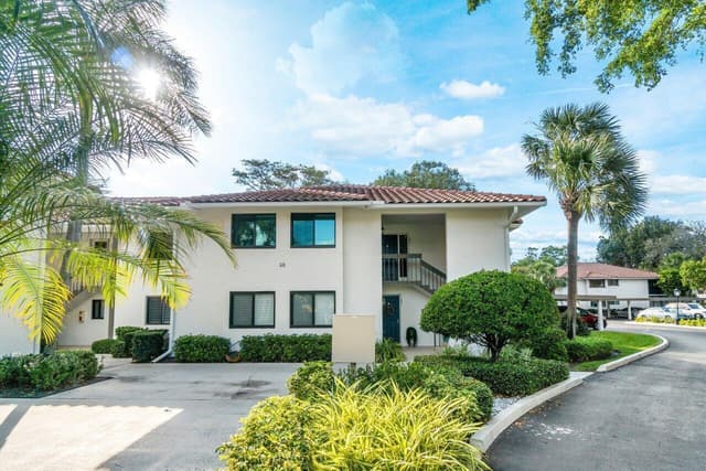 50 PELICAN POINTE Drive # 2050, Delray Beach FL 33483 - Delray Beach, FL - Photo 2