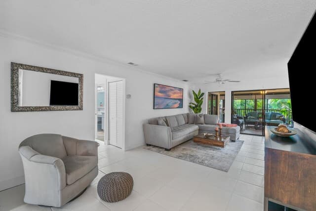 50 PELICAN POINTE Drive # 2050, Delray Beach FL 33483 - Delray Beach, FL - Photo 3