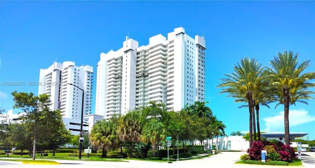 14951 Royal Oaks Ln # 1006, North Miami FL 33181 - North Miami, FL - Photo 4