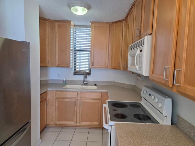 1000 S Ocean Boulevard # 9J, Pompano Beach FL 33062 - Pompano Beach, FL - Photo 7