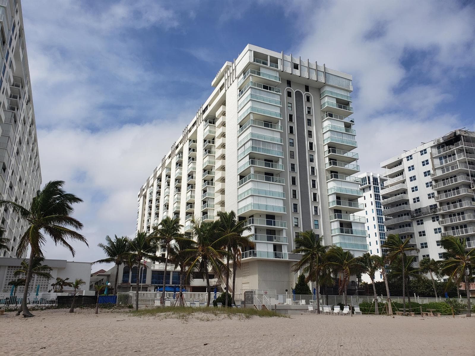 1000 S Ocean Boulevard # 9J, Pompano Beach FL 33062 - Pompano Beach, FL - Photo 1