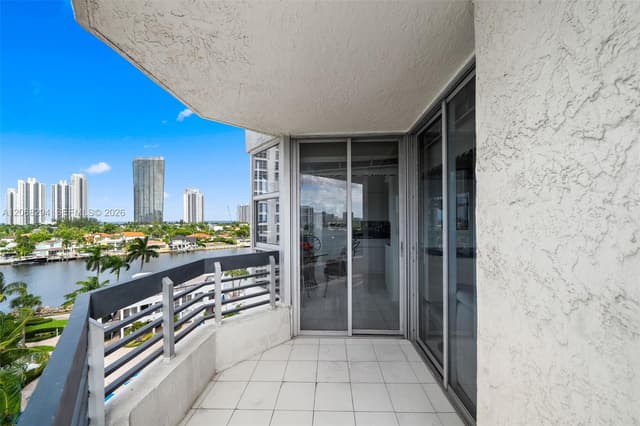 19101 NE 36th Ct # 807, Aventura FL 33180 - Aventura, FL - Photo 3