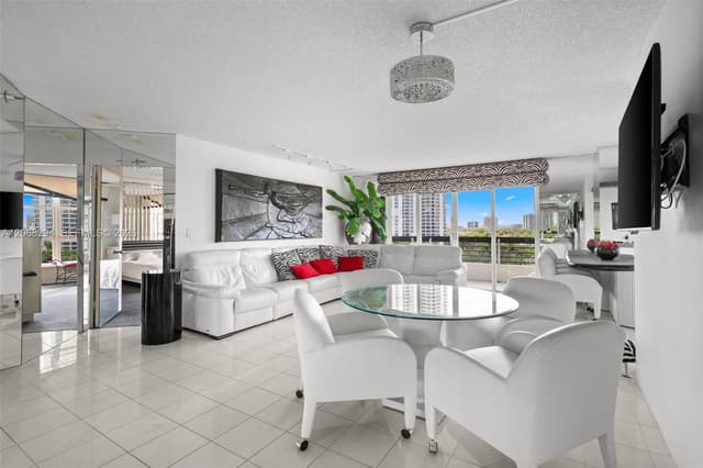 19101 NE 36th Ct # 807, Aventura FL 33180 - Aventura, FL - Photo 5