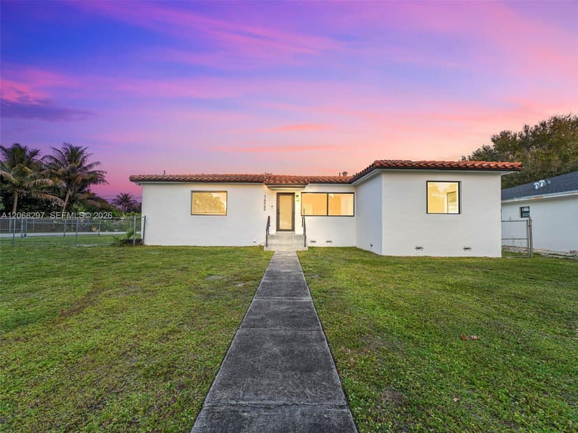 14545 Garden Dr, Miami FL 33168