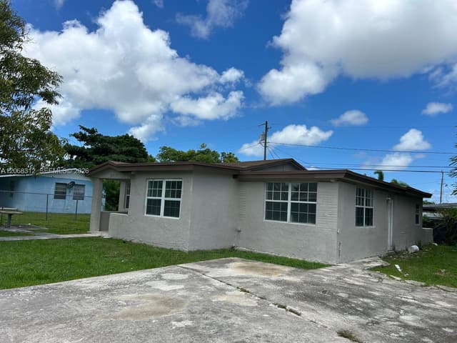 22115 SW 115th Ave, Miami FL 33170 - Miami, FL - Photo 2