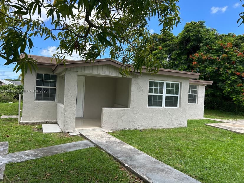 22115 SW 115th Ave, Miami FL 33170