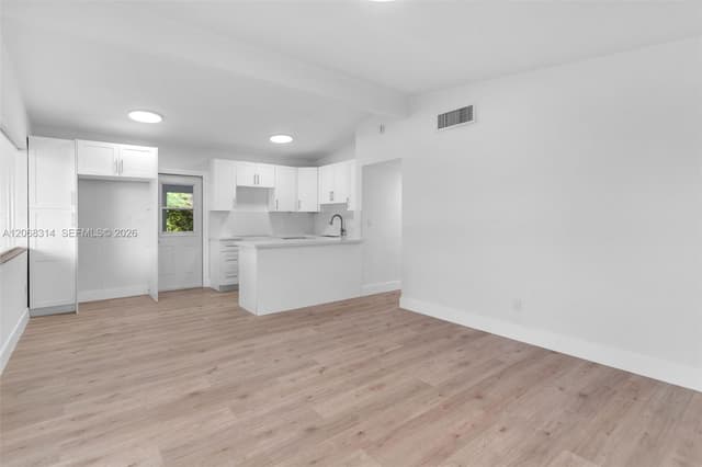 11445 SW 43rd Ter, Miami FL 33165 - Miami, FL - Photo 4
