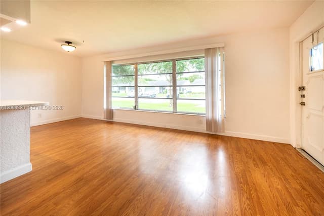 8555 NW 10th St # B106, Plantation FL 33322 - Plantation, FL - Photo 4
