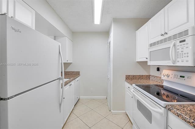 1450 SE 3rd Ave # 201, Dania Beach FL 33004 - Dania Beach, FL - Photo 6