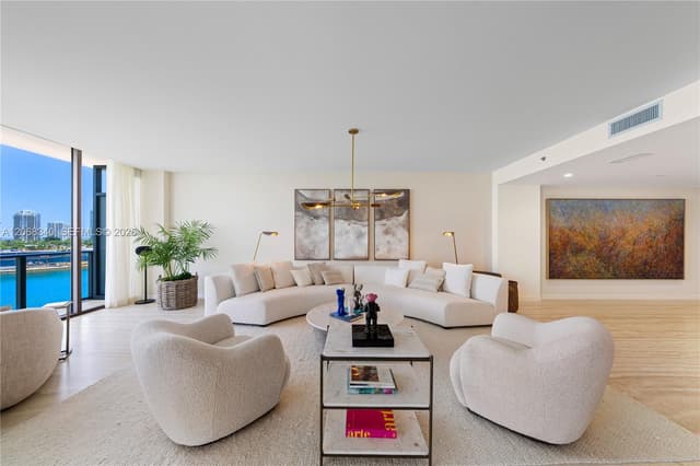1135 103rd St, Bay Harbor Islands FL 33154 - Bay Harbor Islands, FL - Photo 5