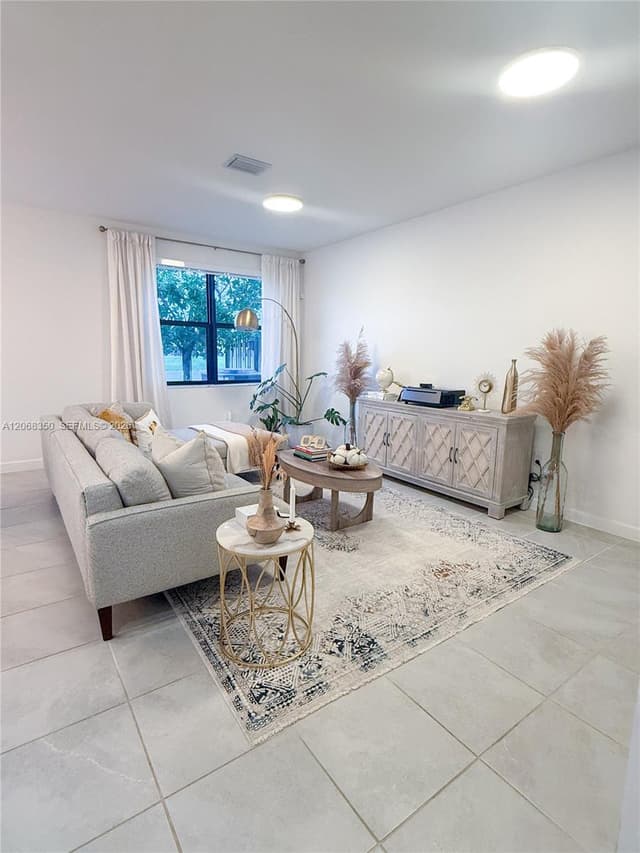 10095 SW 231 LN, Miami FL 33190 - Miami, FL - Photo 2