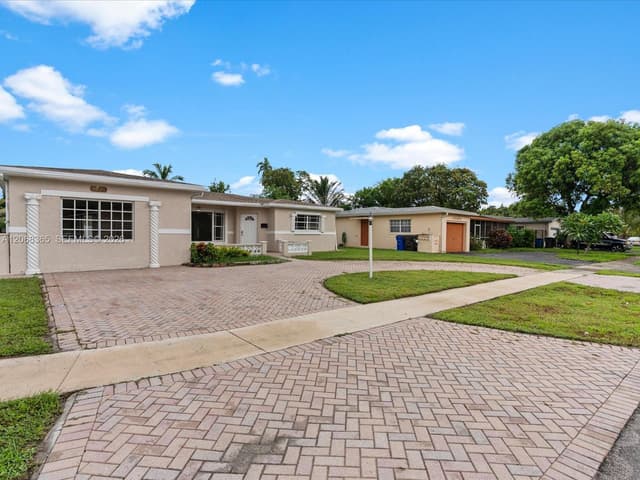 4545 NW 39th St, Lauderdale Lakes FL 33319 - Lauderdale Lakes, FL - Photo 3