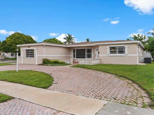 4545 NW 39th St, Lauderdale Lakes FL 33319 - Lauderdale Lakes, FL - Photo 5