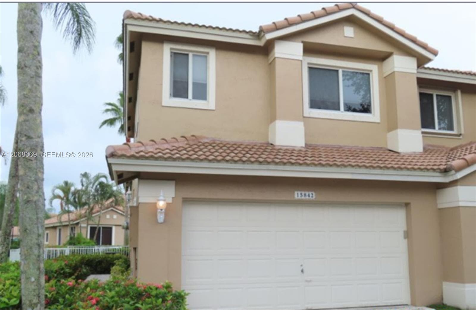 15842 SW 10th St, Pembroke Pines FL 33027 - Pembroke Pines, FL - Photo 1