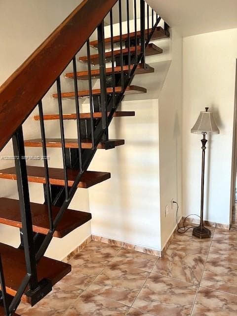 5274 W 25th Ln # 206, Hialeah FL 33016 - Hialeah, FL - Photo 3