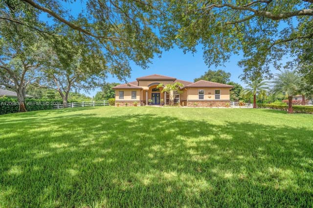 2979 SW 144th Ter, Davie FL 33330 - Davie, FL - Photo 4