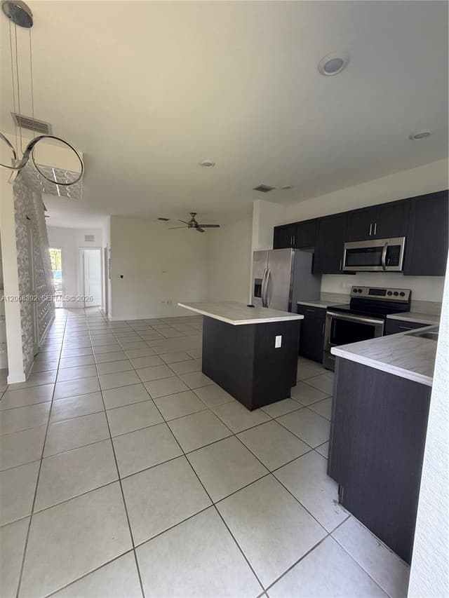 2739 SE 17th St, Homestead FL 33035 - Homestead, FL - Photo 5