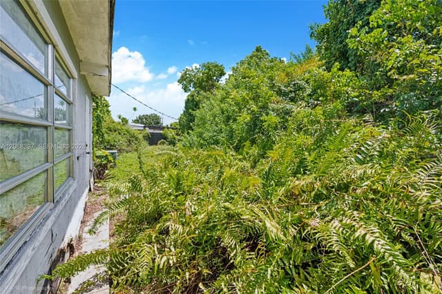 9280 Nautilus Dr, Cutler Bay FL 33189 - Cutler Bay, FL - Photo 5