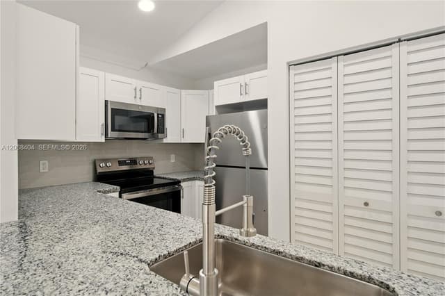 5202 NW 187th St, Miami Gardens FL 33055 - Miami Gardens, FL - Photo 6