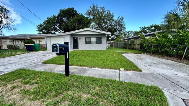 230 NW 8th Ave, Dania Beach FL 33004 - Dania Beach, FL - Photo 2