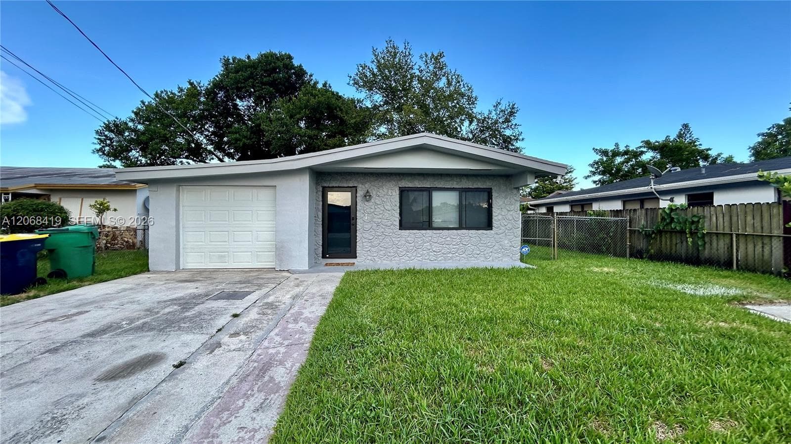 230 NW 8th Ave, Dania Beach FL 33004 - Dania Beach, FL - Photo 1