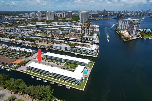 3922 NE 166th St # S303, North Miami Beach FL 33160 - North Miami Beach, FL - Photo 2