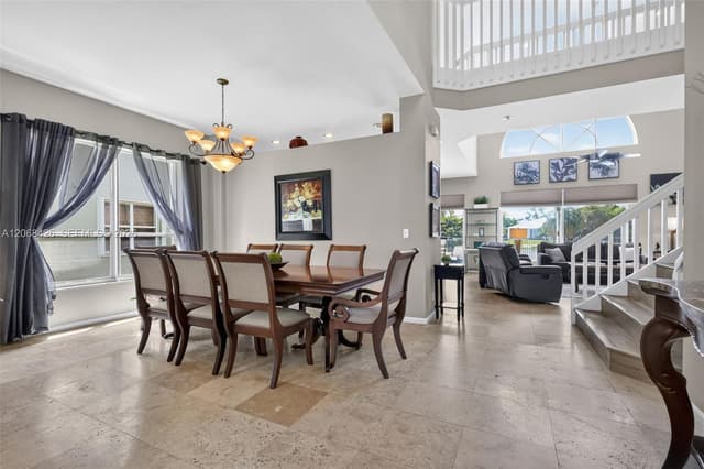 600 SW 167th Way, Pembroke Pines FL 33027 - Pembroke Pines, FL - Photo 5